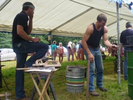 ...davanti agli attenti giudici...