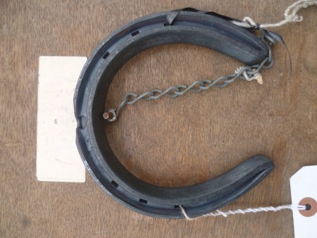 front concave horseshoe